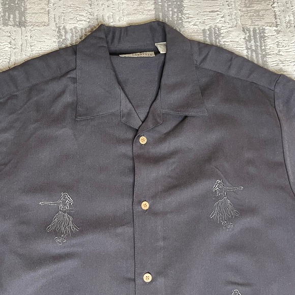 Cubavera Men's Black Embroidered Hula Dancer Short Sleeve Hawaiian Shirt MEDIUM - Picture 3 of 9